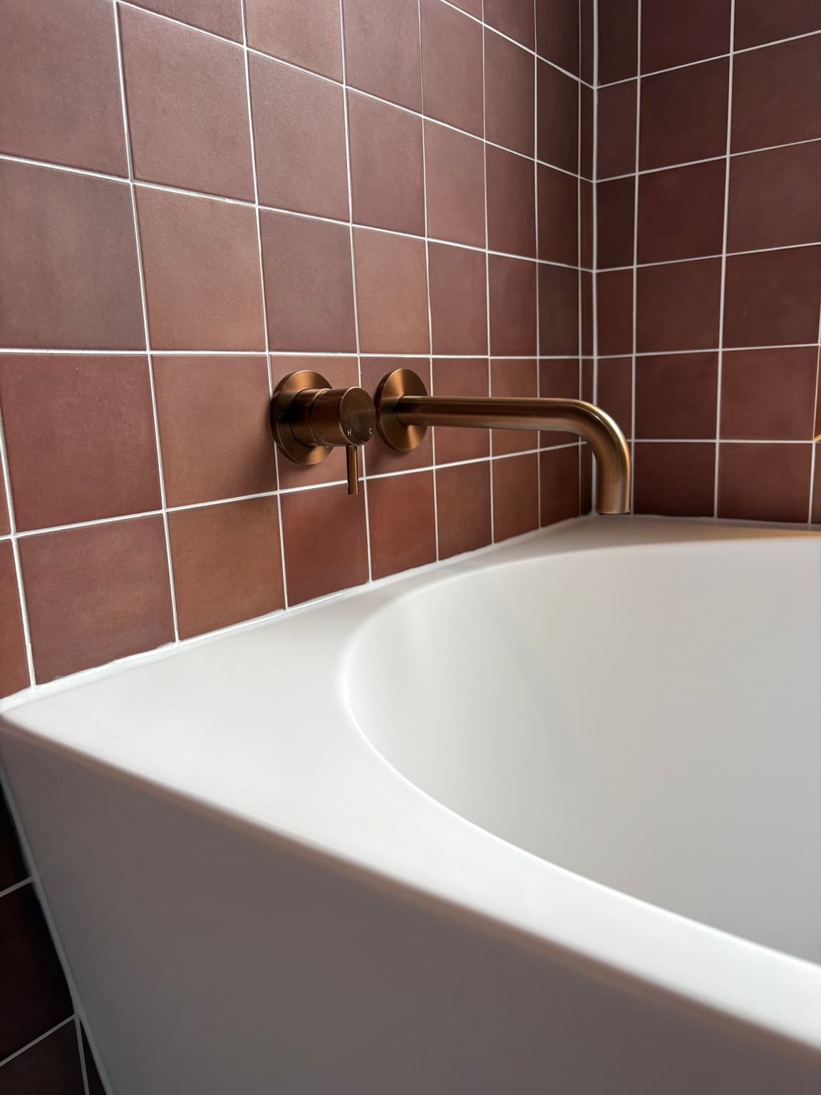 Bath & Wall-Mounted Tapware